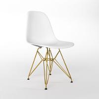 Mesa Jantar Industrial Retangular 137X90Cm Canela Base V Com 6 Cadeiras Eames Eiffel Brancas Base Do