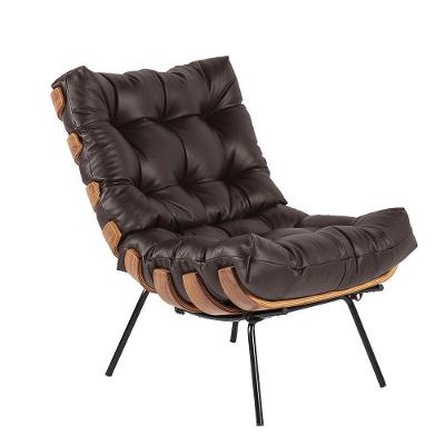 Poltrona Costela Couro Marrom Base de Metal Drossi