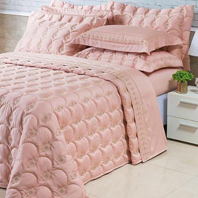 Kit Cobre Leito Colcha Garland Queen 100% Algodão 400 Fios Acetinado Bordado 5 Peças - Rosê E Fendi
