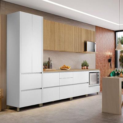 Cozinha 7 Peças 9 Portas 8 Gavetas Ripado Nichos Forno E Micro Ondas Rainha 100 Mdf Nature/branco