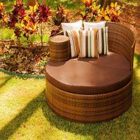 2 Espreguiçadeiras Bona E Mesa Grécia Com Chaise Meia Lua Em Alumínio Trama Original Argila