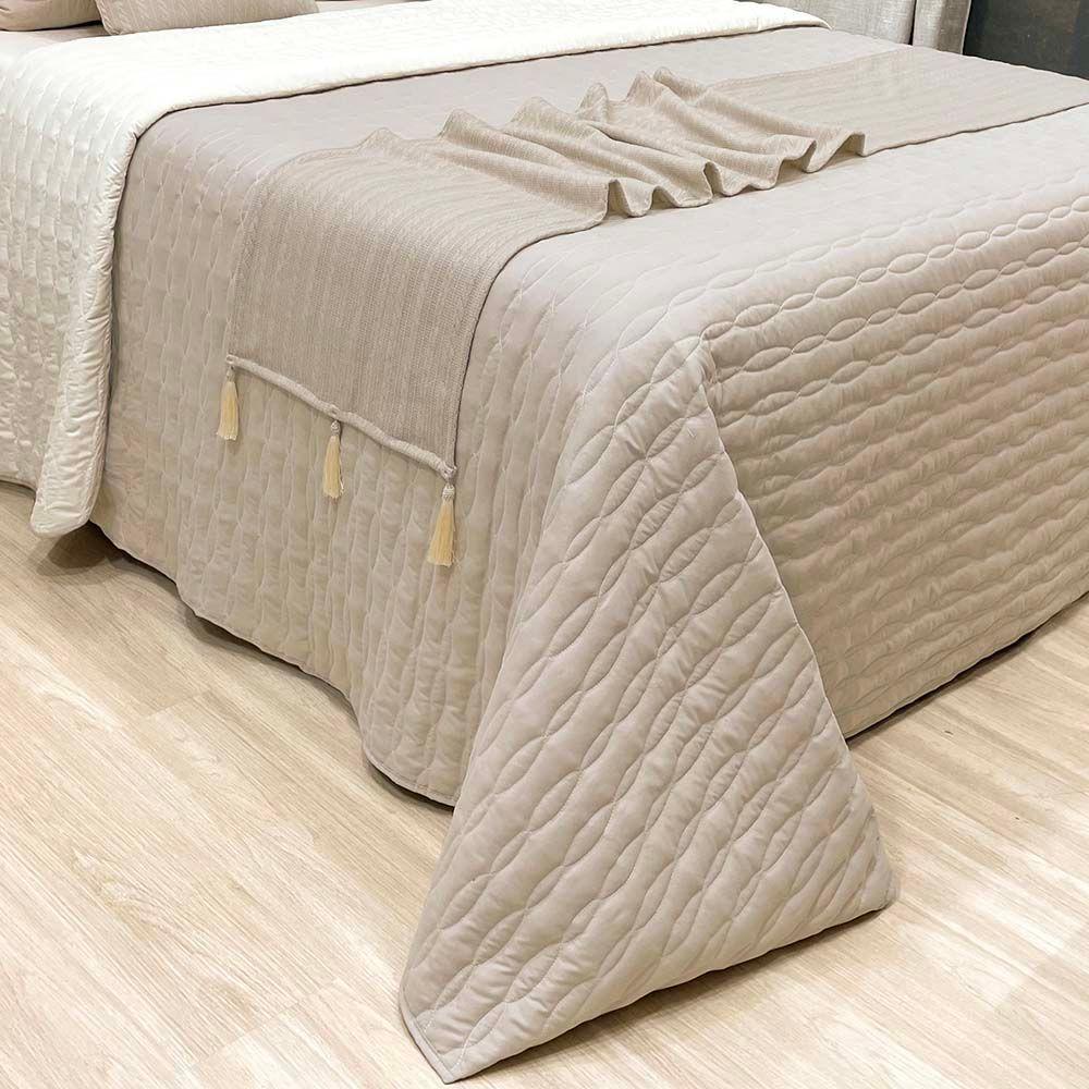Kit Cobre Leito Colcha Dubai Queen 08 Peças Dupla Face Micropercal 200 Fios Xale Pompom Clean - Bege - 3