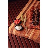 Tábua Com Empunhadura Churrasco Em Madeira Teca Fsc Com Acabamento Em óleo Mineral 40x30