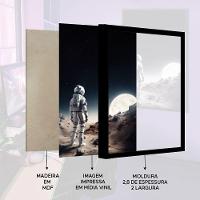 Quadro Decorativo Astronauta E Lua Moldura Cx Alta 100x66 Titulos Moldura Madeira