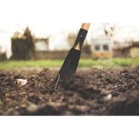 Cavadeira Reta Menor Em Aço Com Cabo De Madeira 120 Cm - 1
