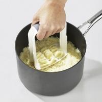 Amassador Espremedor De Batata Legumes Feijão Ergonômico - 2