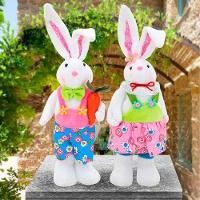 Casal De Coelhos De Páscoa Decoração Enfeite Coelhinhos - 47cm - 2