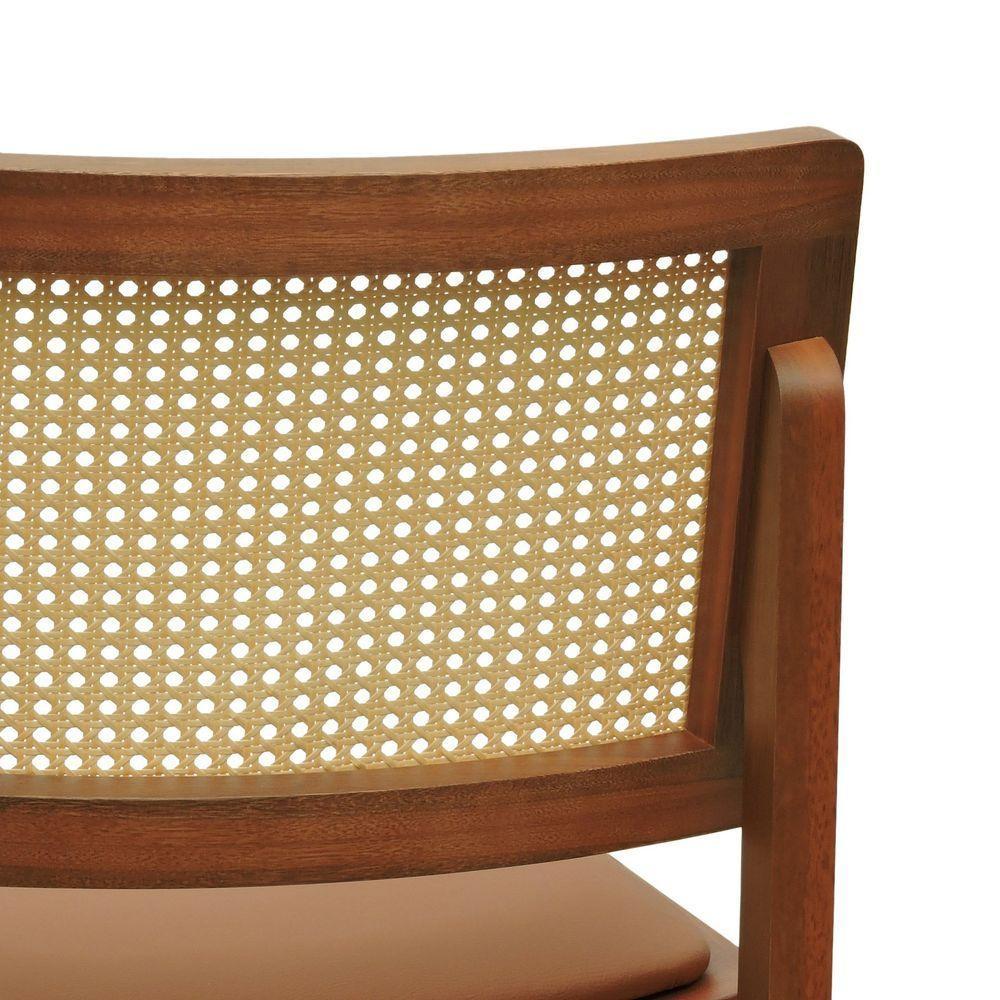 Kit 2 Cadeiras Gus Madeira Maciça Encosto Telinha Assento Anatômico - Amêndoa Estofado Corano Caramelo - 2