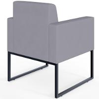 Poltrona Decorativa Para Sala De Estar Recepção Base Fixa De Metal Helô L02 Suede Cinza
