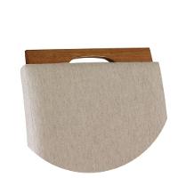 Cadeira Alfa Com Pegador Cores Neutras Revestida Com Tecido Para Sala De Jantar Cozinha