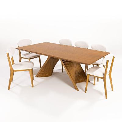 Cadeira Estofada Trina Modelo Orgânico Madeira Maciça Cor Freijó Tecido Bouclê 125 Confortável E Resistente - Treo Made