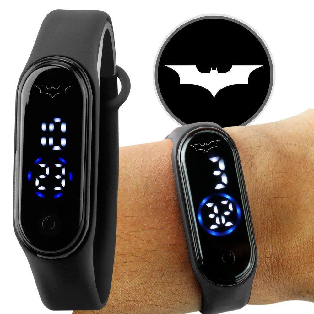 Relogio Digital Prova Dagua Bracelete Infantil + Batman Heroi Silicone Presente Preto Adolescente - 1