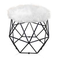 Puff Aramado Hexágono Pelucia Branco Base Preto