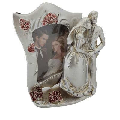 Porta Retrato Casal Em Resina Prata 17Cm X 10Cm