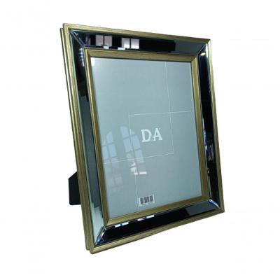 Porta Retrato Com Borda Dourado 20x25cm