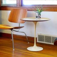 Mesa Lateral Tulipa Saarinen Redonda 51 Cm - Freijó Cores Branco - 3