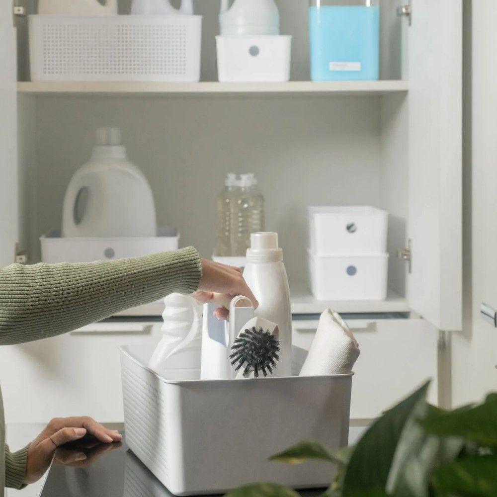 Kit Lavandeira Flow Com 02 Dispenser De Sabão 2,3 L + 01 Borrifador + 01 Rodo + 01 Cesto Branco Ou - 5