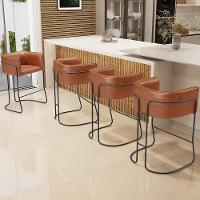 Banqueta Decorativa Fixa Baixa Base De Aço Preto Betina D02 Couríssimo Camel B-14 - Lyam Decor - 6