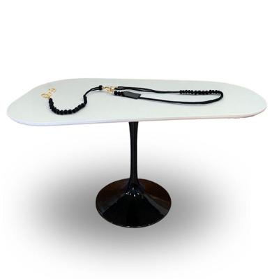 Saarinen De Jantar Tulipa Organica 140x90 Base Preto Tampo Branco