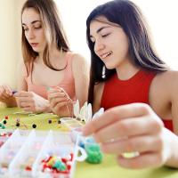 Kit Miçangas Infantil 119 Peças De Montar Pulseiras Colar Bolinhas - 3