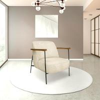 Poltrona Sala De Estar Pés Em Ferro Preto Braço Madeira Maciça 86cm Thane Bouclê Bege - 1