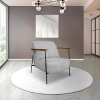 Poltrona Sala De Estar Pés Em Ferro Preto Braço Madeira Maciça 86cm Thane Bouclê Cinza - 1