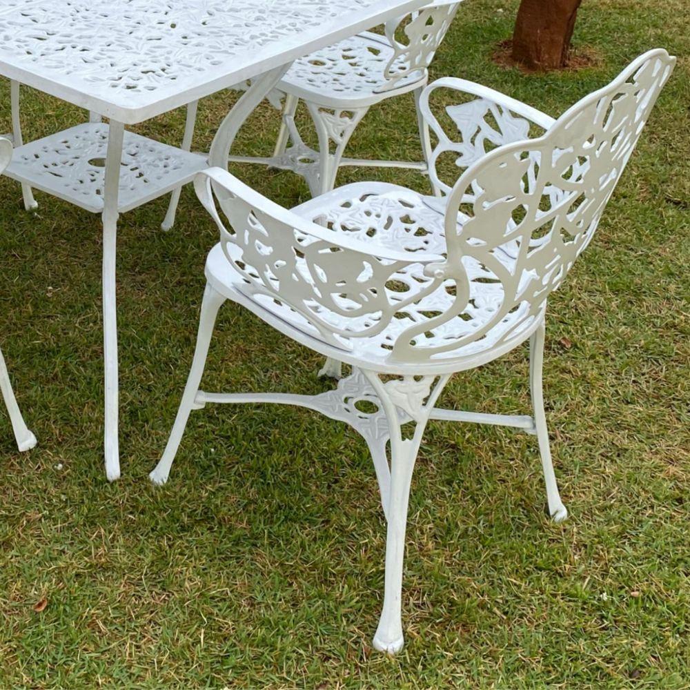 Conjunto De Jardim Com Mesa Quadrada 4 Cadeiras E Guarda Sol Branco - 4