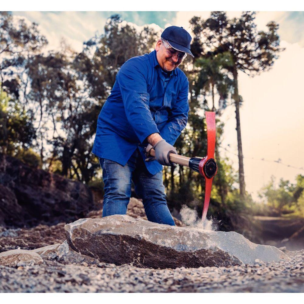 Picareta Estreita Metálica Leve Tramontina Tamanho 4 Com Cabo De Madeira 90 Cm - 4