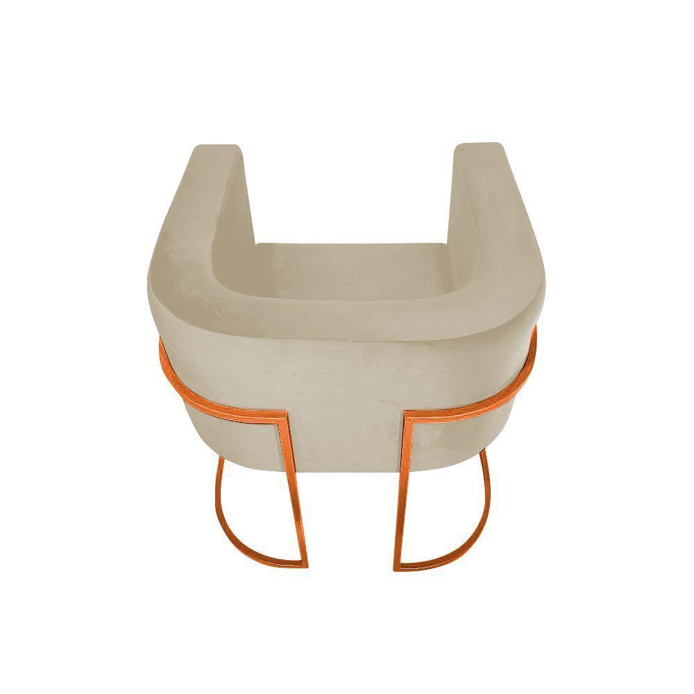 Kit 4 Poltronas Decorativa Sala De Estar Base De Ferro Cobre Veludo Bege - 4