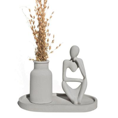 Conjunto Decorativo 3 Peças Estátua Pensadora Garrafa Lisa Bandeja Cinza