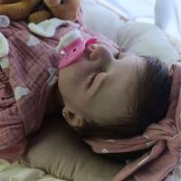 Bebê Reborn Menina Artesanal Olhos Fechados Toda De Silicone De Vínil Macia - 3
