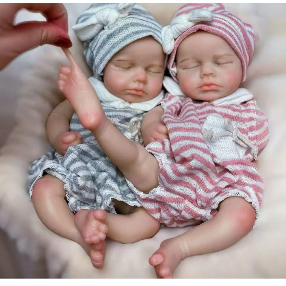 Bebê Reborn Menina Toda De Silicone Sólido Artesanal Olhos Fechados Cabelo Implantado Fio A Fio - 4