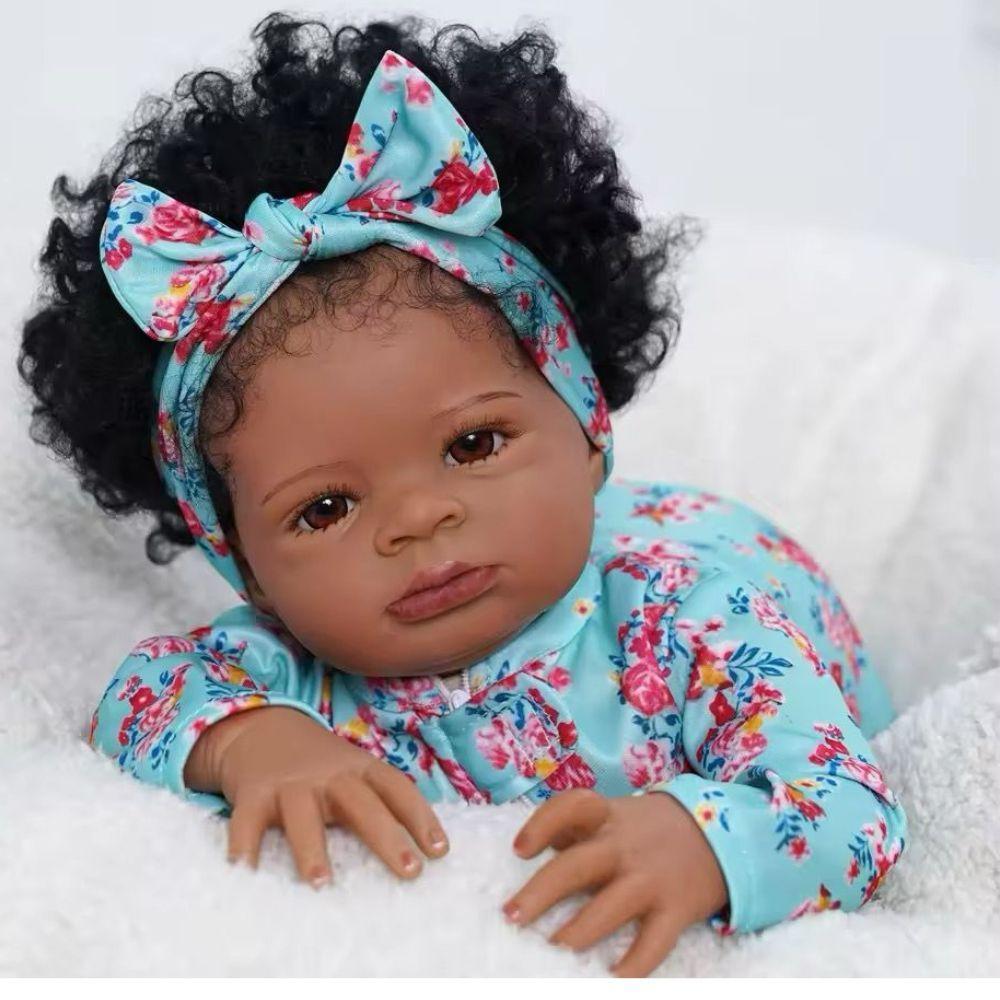 Bebê Reborn Menina Olhos Abertos Cabelo Implantado Artesanal Corpo De Pano Macio - 2