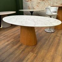 Mesa De Jantar Cone Oval 137x90 Cm Base Madeira Freijó Tampo Calacato Bronzeado - 3