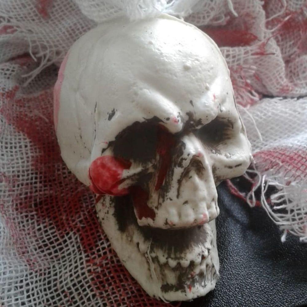 Faixa Decorativa Halloween Manchas De Sangue Com Caveiras - 3