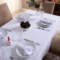 Toalha De Mesa Basic Lisa Oxford Decoração 1,45m X 1,40m Para 4 Lugares Branco 100% Poliéster - 1