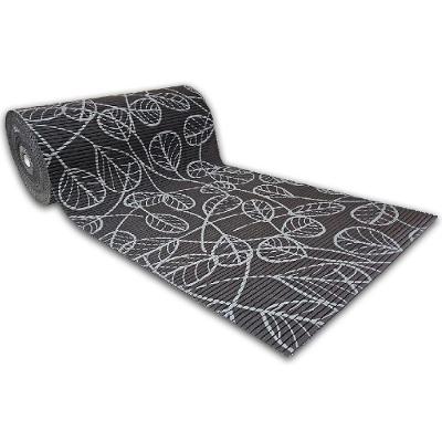 Tapete Passadeira Emborrachada Pvc Antiderrapante 0,65x3,00m Folhas Preto E Cinza