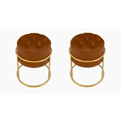 Kit 2 Puff Banqueta Estofado Decorativo Base De Ferro Capitonê Suede Terra Cota Do Lar Móveis E Decoração