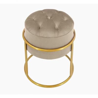 Puff Banqueta Estofado Decorativo Base De Ferro Capitonê Suede Bege Do Lar Móveis E Decoração