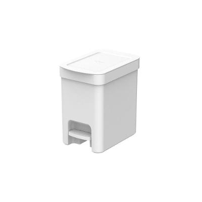 Lixeira 6L Plástico Abertura por Pedal Branco para Banheiro Trium
