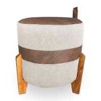 Puff Le Mans Veludo Bege E Corano Nozes Base De Madeira - Pallazio - 3