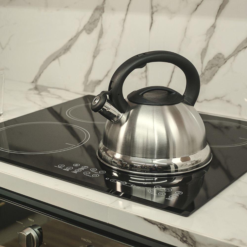 Chaleira Em Inox Com Apito E Fundo Duplo à Indução Prata - 1