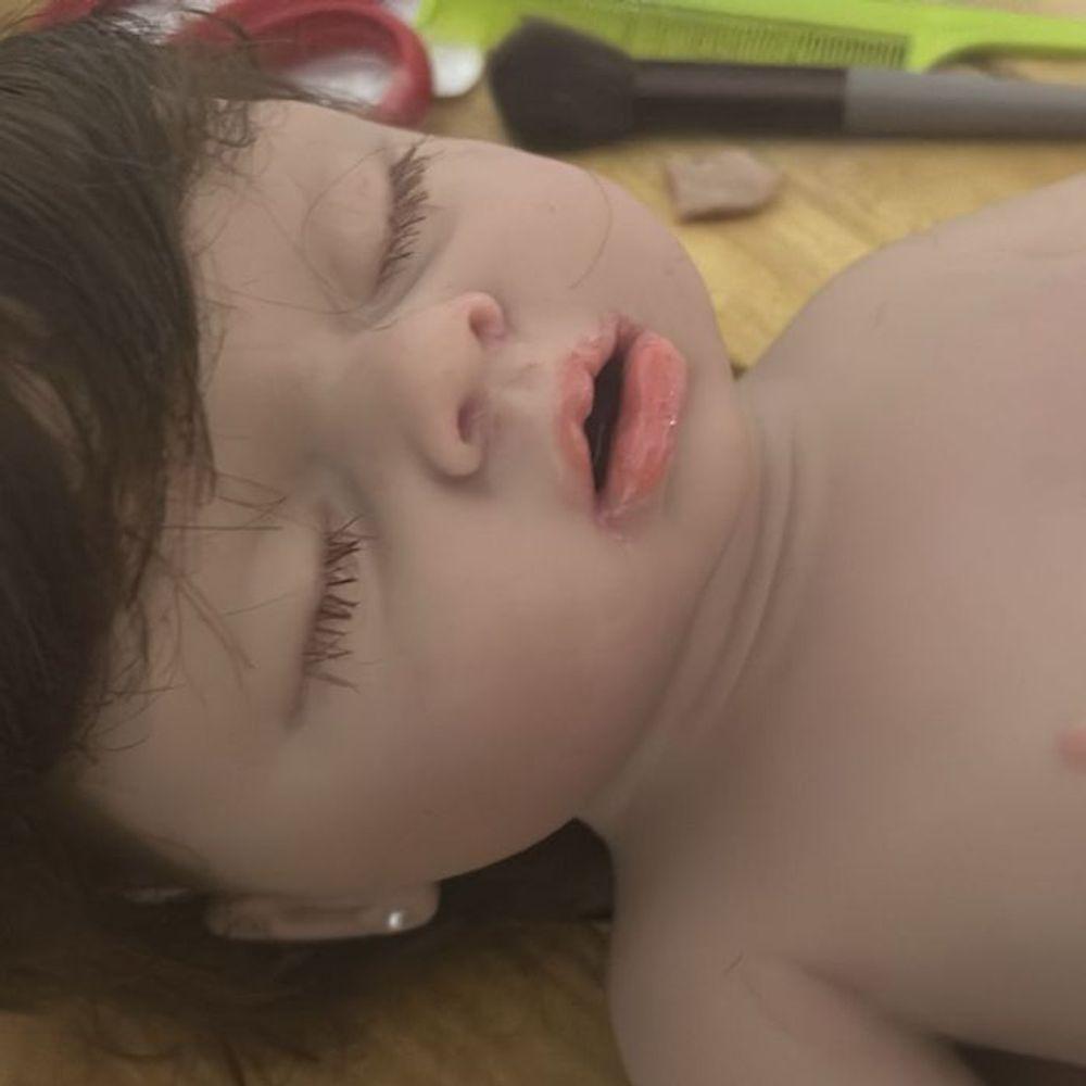 Bebê Reborn Silicone Sólido Menina Dormindo - 5
