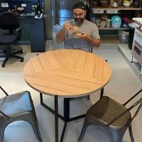 Mesa Redonda Dobrável 90cm Amadeirado Claro Mdf 25mm Com Ferro Ideal Para 3 Pessoas - 8