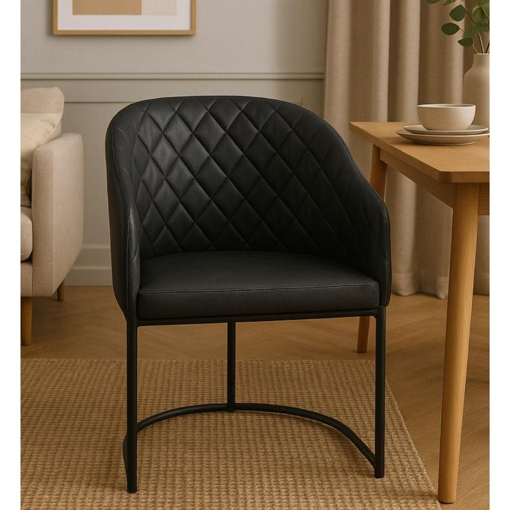 Poltrona Estofada Com Base Fixa Em Aço Carbono Pintura Epóxi – Mavie Exclusiva Courino Durango Preto - Preto Fosco Epóxi - 1