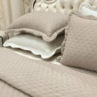 Kit Cobre Leito Colcha Perone Queen Dupla Face Toque De Pluma Micro Percal 300 Fios 3 Peças - Bege - 5