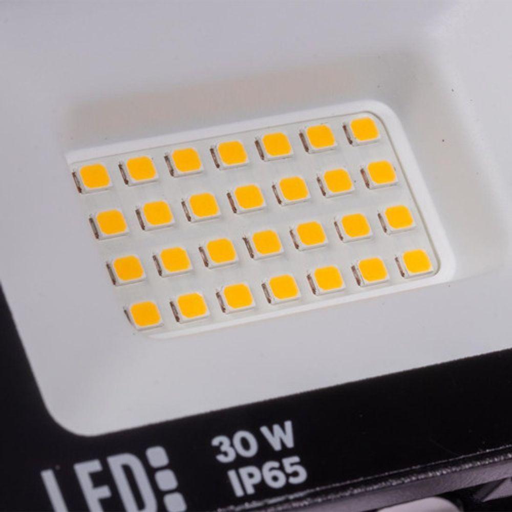 Refletor Led 30w 3000k Preto Bivolt Foxlux - 3