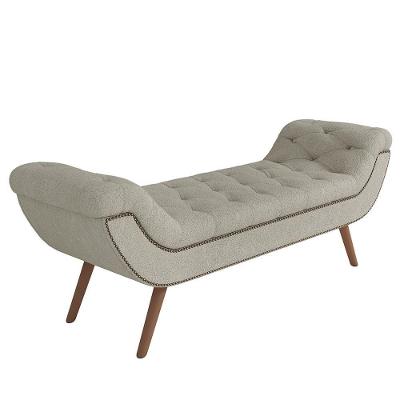 Puff Recamier Calçadeira 140cm Pés Palito Madeira Venêto Z37 Boucle Cru - Mpozenato