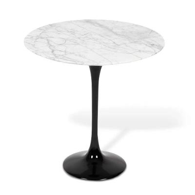 Mesa Saarinen Lateral Oval Carrara 57x38cm - Base Preta