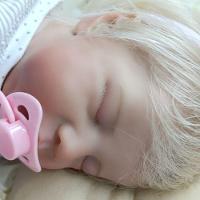 Bebê Reborn Menina Dormindo Loira Artesanal Cabelo Implantado Fio A Fio